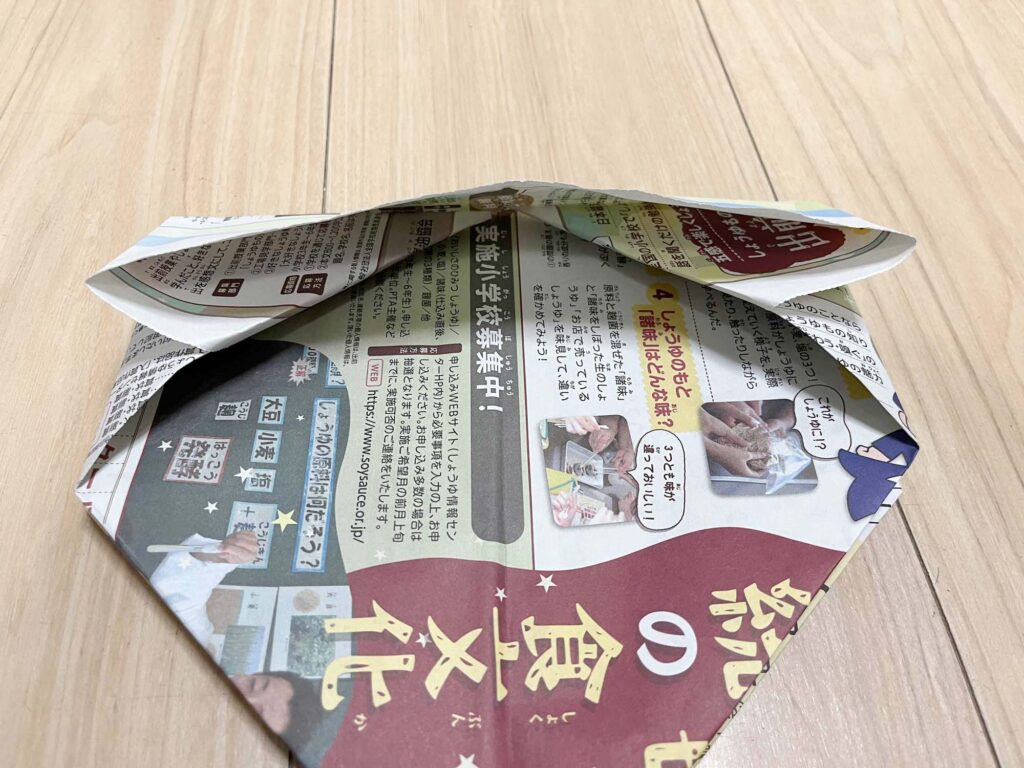 新聞紙ゴミ箱